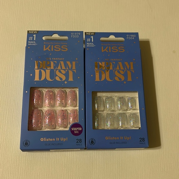 Kiss nails.  Two short, one medium.   NEW - Picture 2 of 7